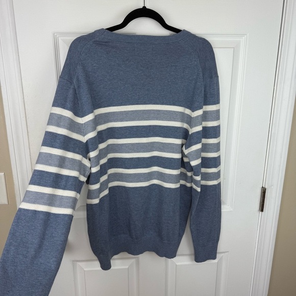 Nautica NWT Men's Crewneck Sweater in Blue and White 100% cotton - Picture 5 of 6